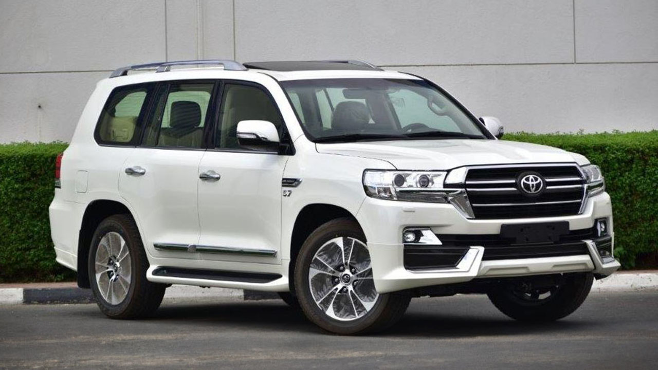 Toyota Land Cruiser 4.0L A/T for rent from Rentflex